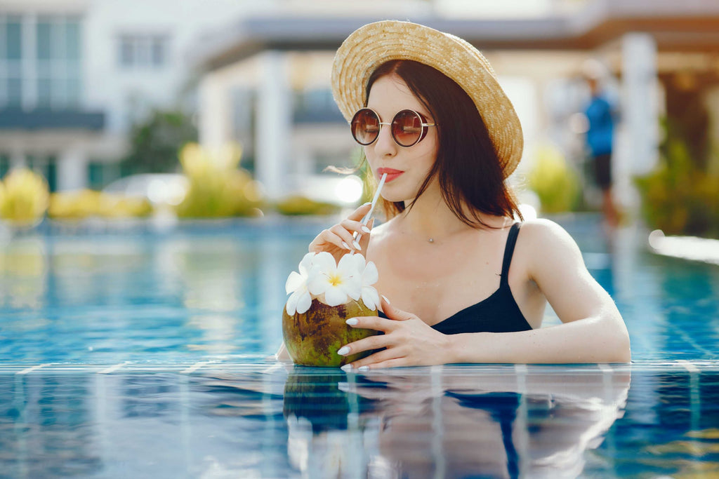 Get That Dewy Glow: Benefits Of Coconut Water On Skin!